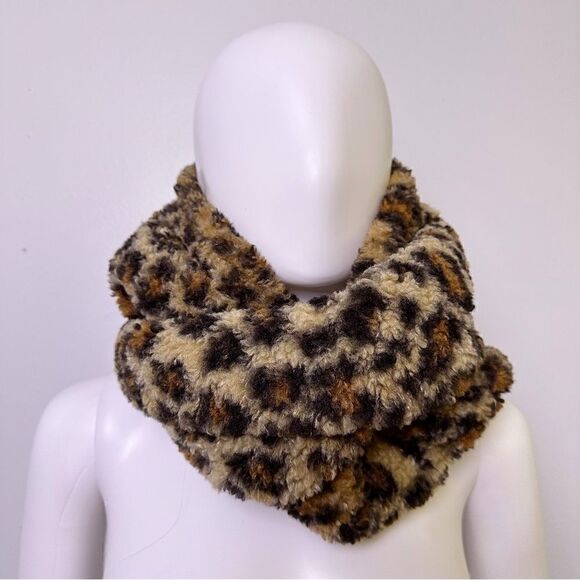 ɴᴡᴏᴛ ᴄᴀʟᴠɪɴ ᴋʟᴇɪɴ ᴘʟᴜꜱʜ ʟᴇᴏᴘᴀʀᴅ ɪɴꜰɪɴɪᴛʏ ᴄᴏᴡʟ ꜱᴄᴀʀꜰ - Picture 3 of 17